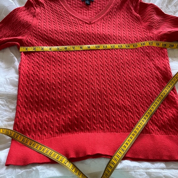 Tommy Hilfiger Woman’s V-Neck Long Sleeve Sweater - Picture 7 of 10